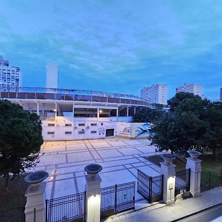 Apartamentos Benidorm Black Bagian luar foto