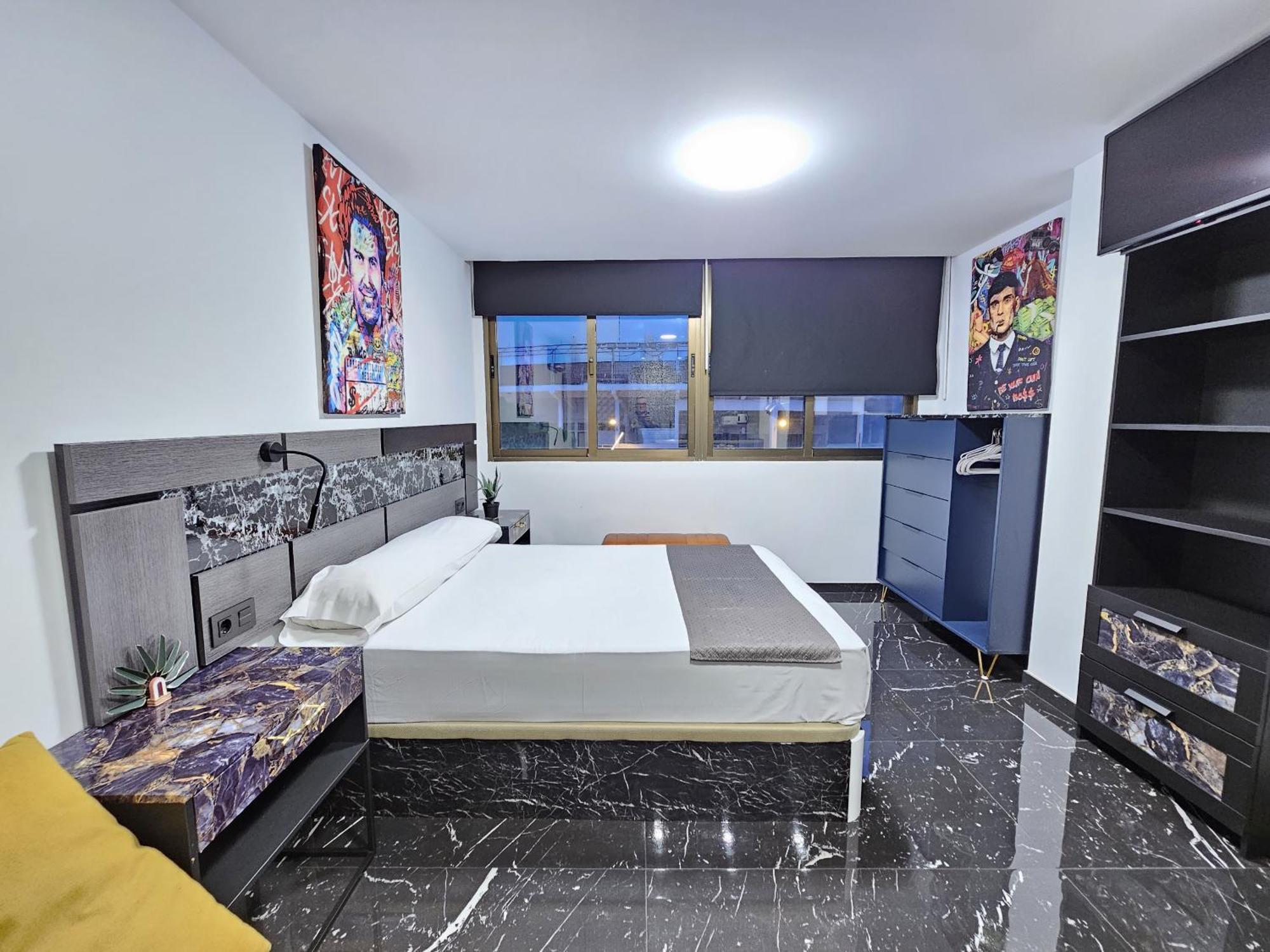 Apartamentos Benidorm Black Bagian luar foto
