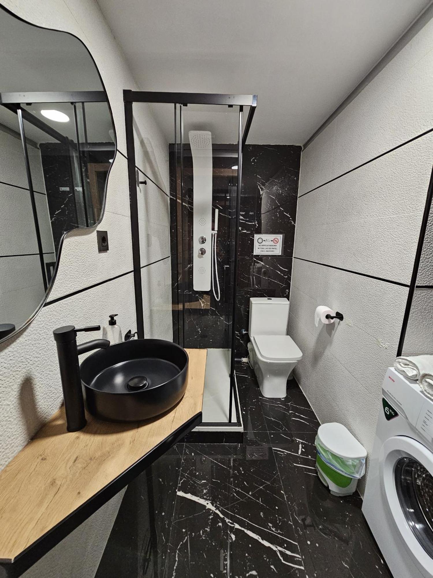 Apartamentos Benidorm Black Bagian luar foto