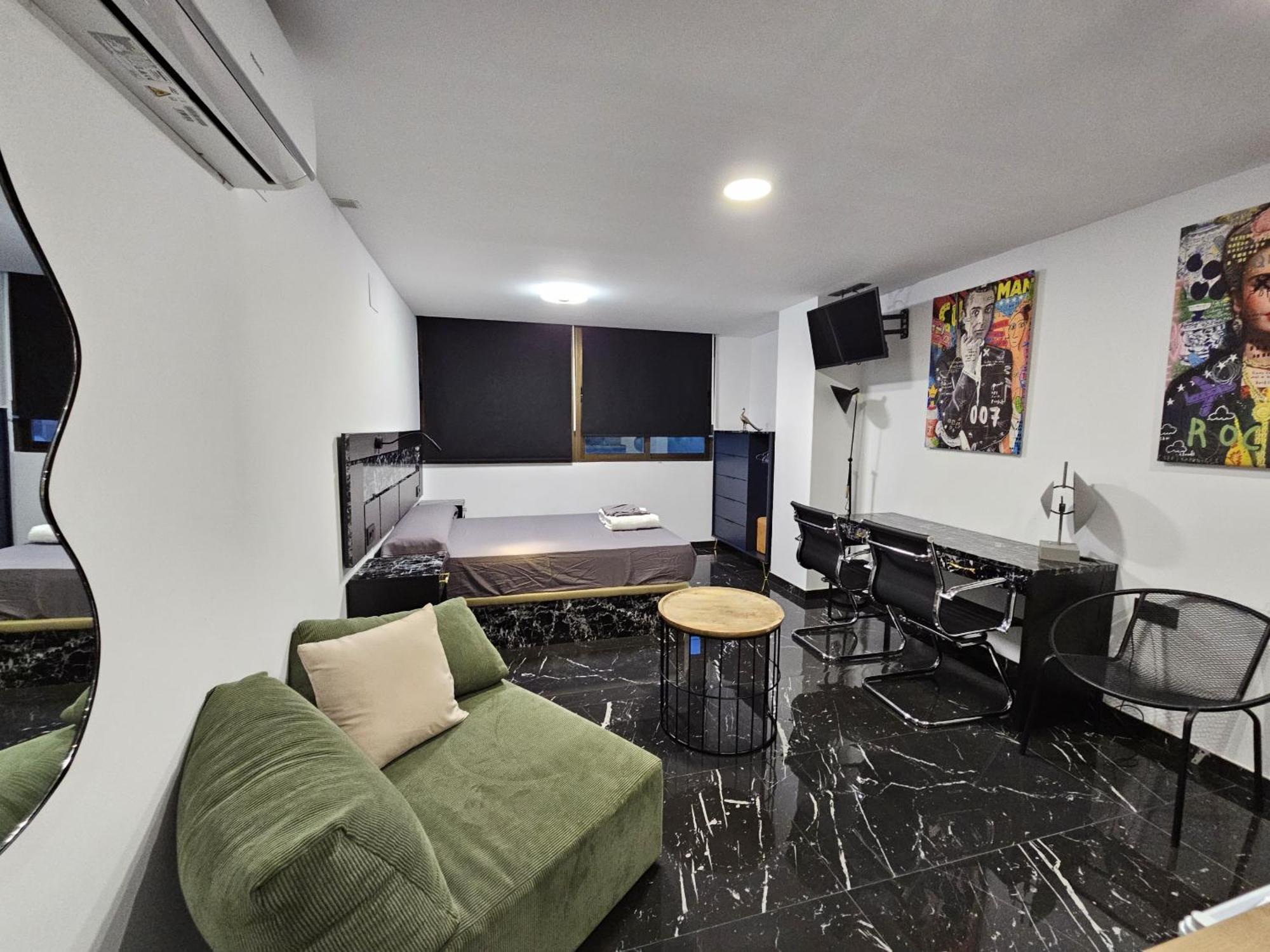 Apartamentos Benidorm Black Bagian luar foto