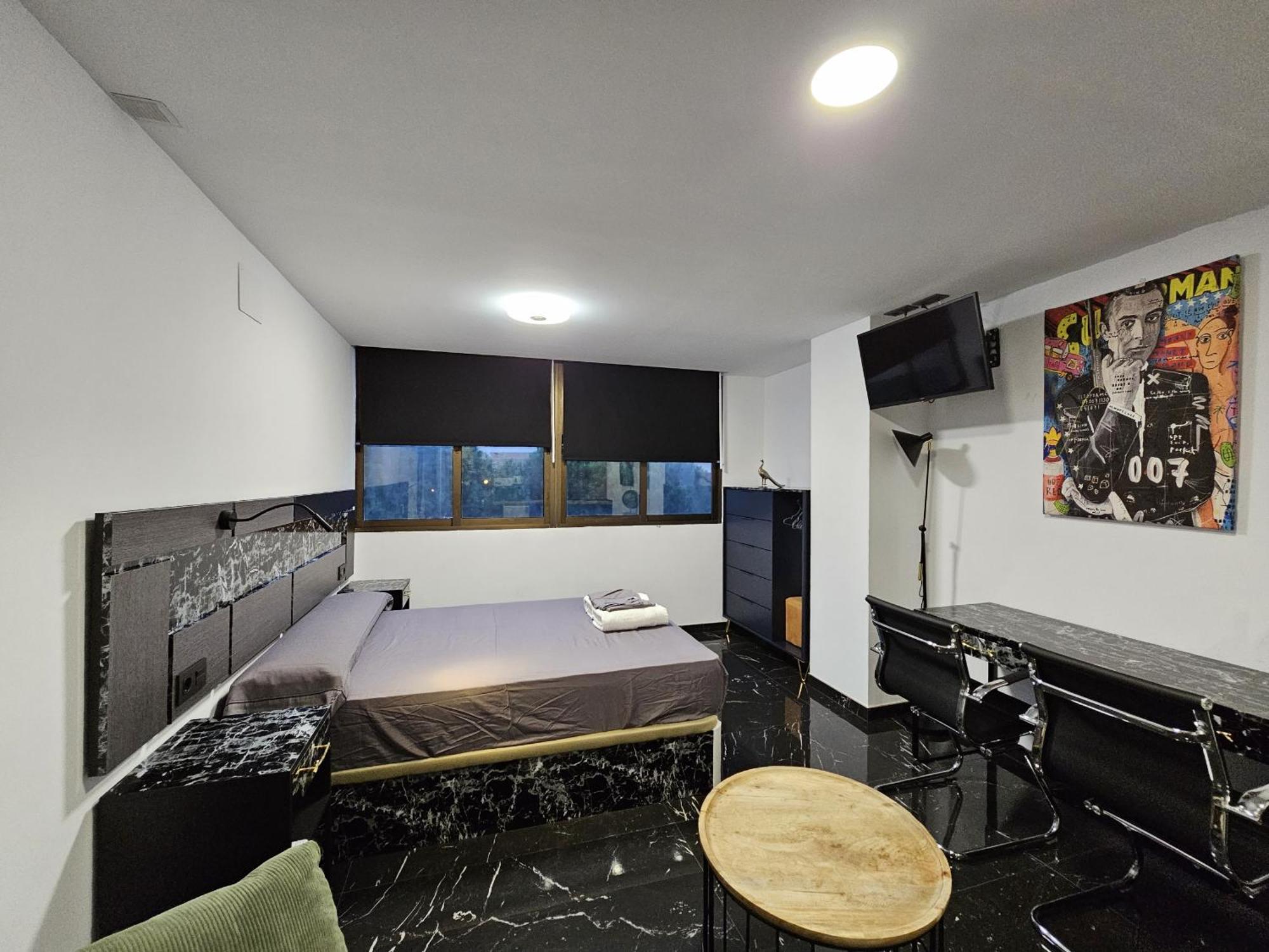 Apartamentos Benidorm Black Bagian luar foto