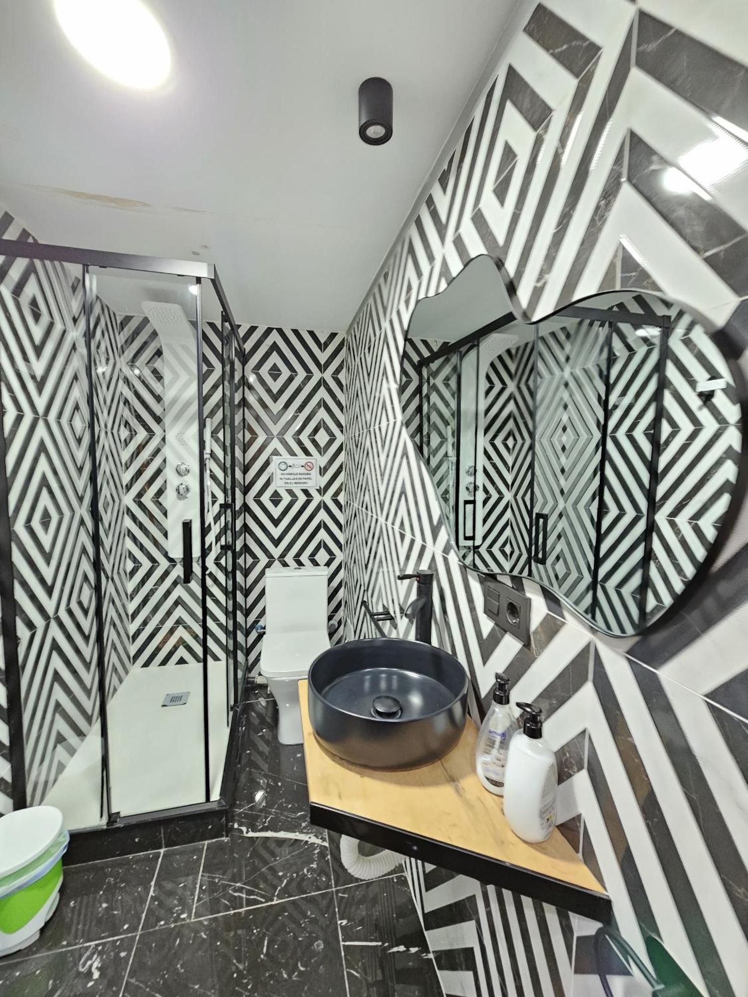 Apartamentos Benidorm Black Bagian luar foto