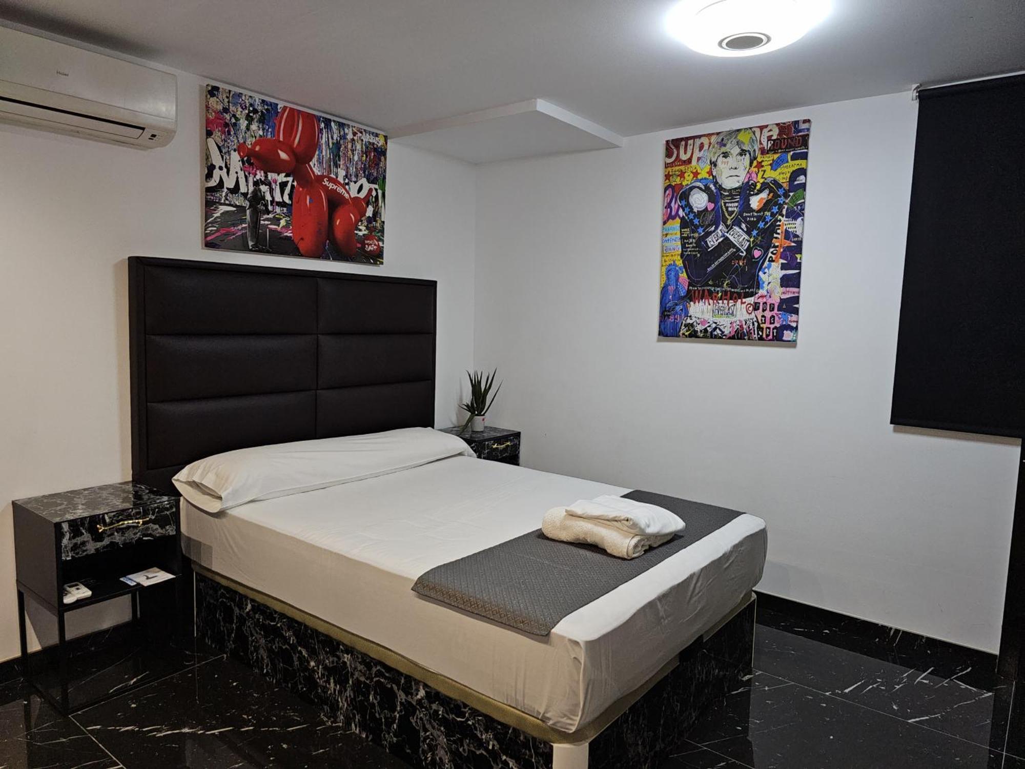 Apartamentos Benidorm Black Bagian luar foto