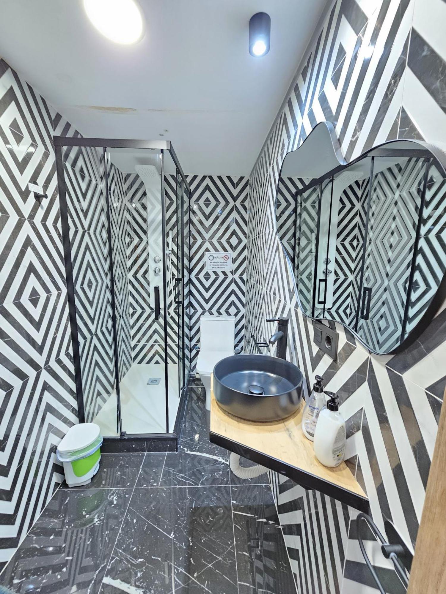Apartamentos Benidorm Black Bagian luar foto
