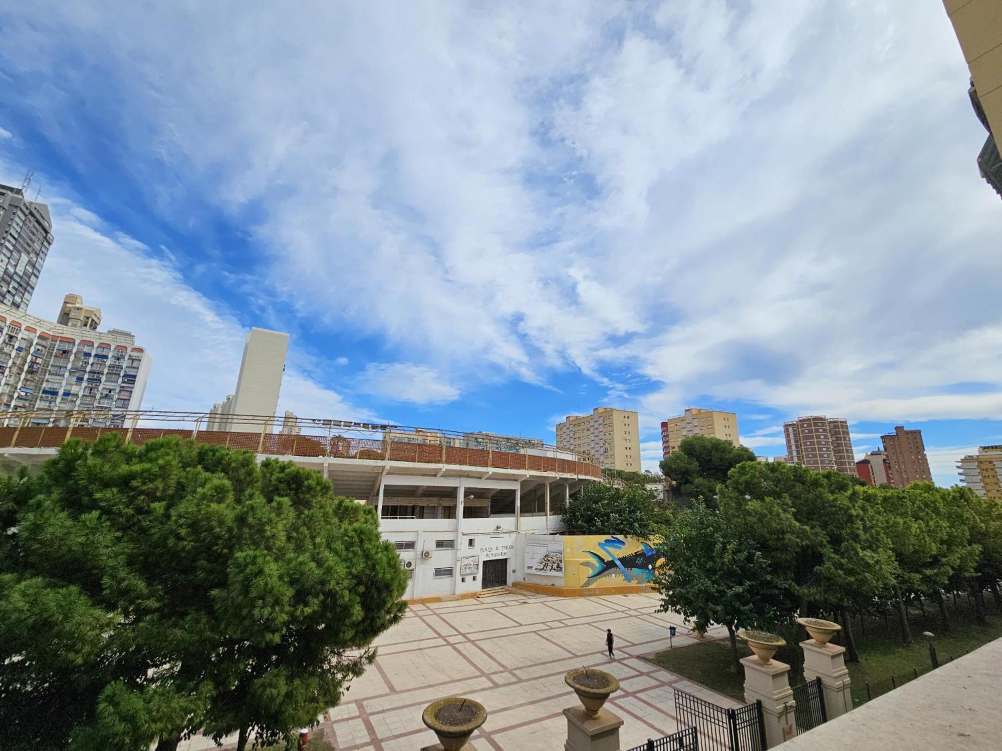 Apartamentos Benidorm Black Bagian luar foto